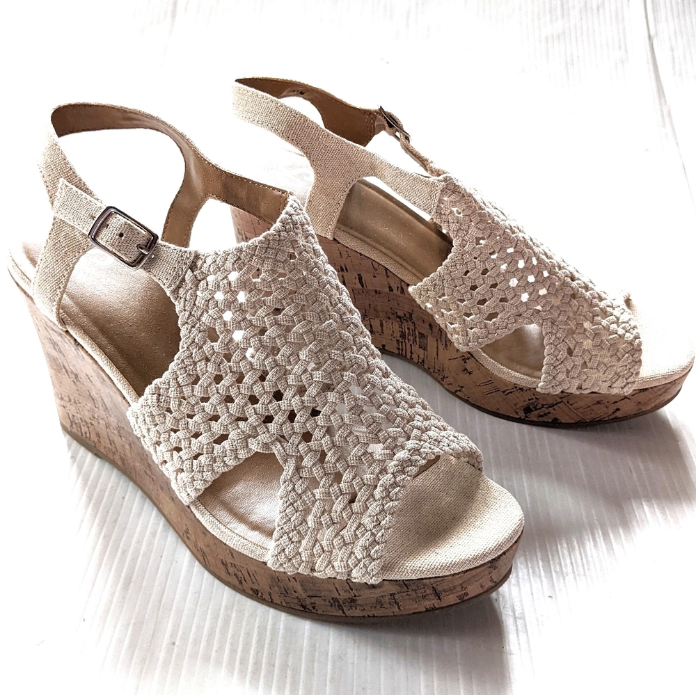 SO Taffy platform wedge sandals